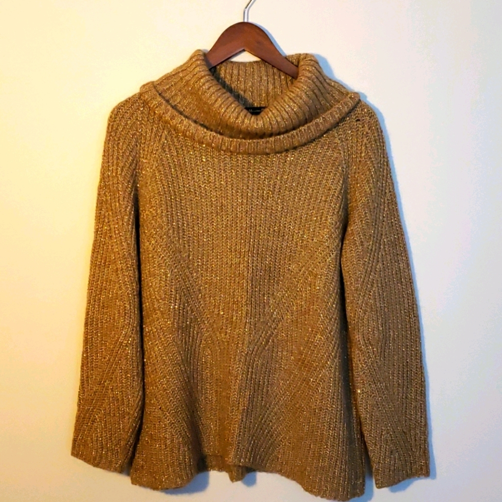 Gold Sparkly 💖 turtleneck sweater
